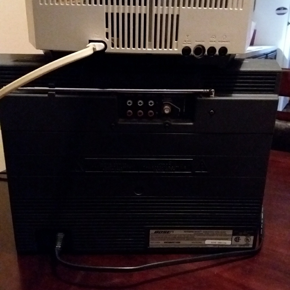 BOSE - Picture 3 of 8